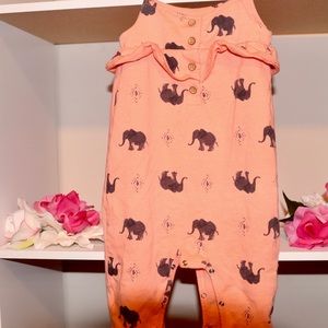 One piece jumpsuit with elephant prints🐘🐘🐘